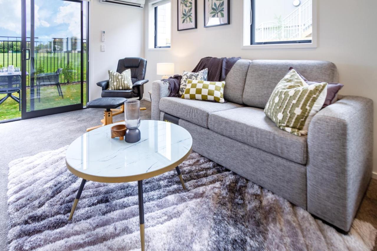 Peaceful Park View Townhouse 2 Bed W/Carpark Apartment Christchurch Exterior photo