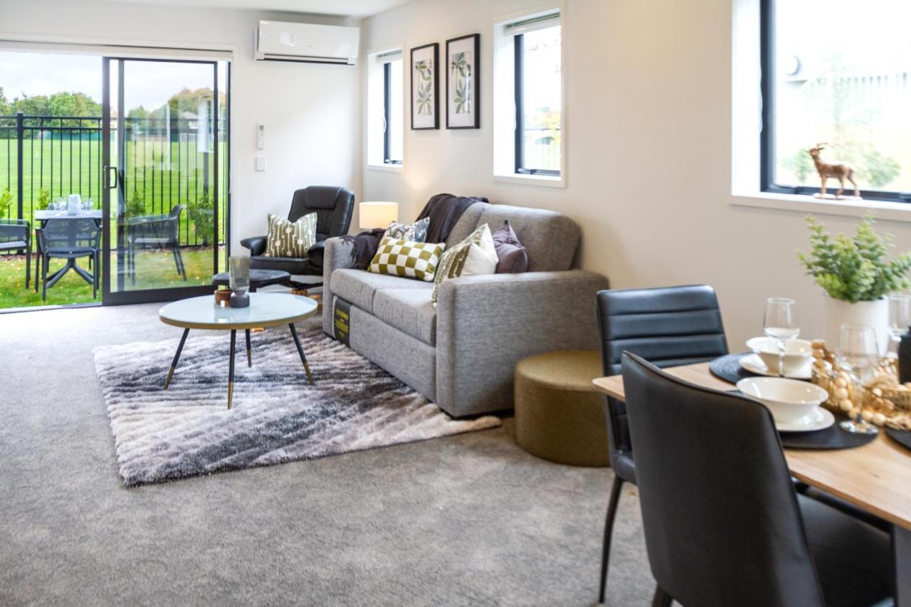 Peaceful Park View Townhouse 2 Bed W/Carpark Apartment Christchurch Exterior photo